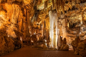 grand-caverns-in-virginia